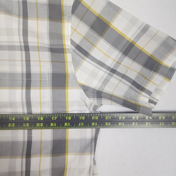 Lot of 2 Eddie Bauer Mens Shirt Sz M & L Classic Fit Short Sleeve - Picture 6 of 15